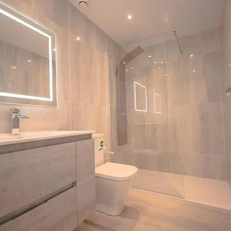 Air Conditioned 2 Bedroom Poolside Free Wifi Tv Package Includes Uk And European Channels Free On Street Parking Bright And Modern With Fridge Freezer And Washing Machine Puerto del Carmen (Lanzarote)